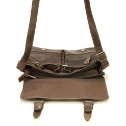 Besace Homme Cuir Châtaigne -MenCorner Boutique arthur et aston besace homme cuir chataigne 3216679 5 1140x1140