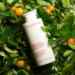 Clarins Baume Corps Super Hydratant - Au Beurre De Karité -MenCorner Boutique baume corps super hydratant au beurre de karite 3474116 3 1140x1140
