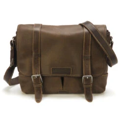 Besace à Rabat Homme Arthur & Aston En Cuir Châtaigne