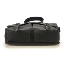 Besace à Rabat Homme Arthur & Aston En Cuir Noir -MenCorner Boutique besace rabat en cuir vachette pleine fleur semi aniline noir 3351164 4 1140x1140