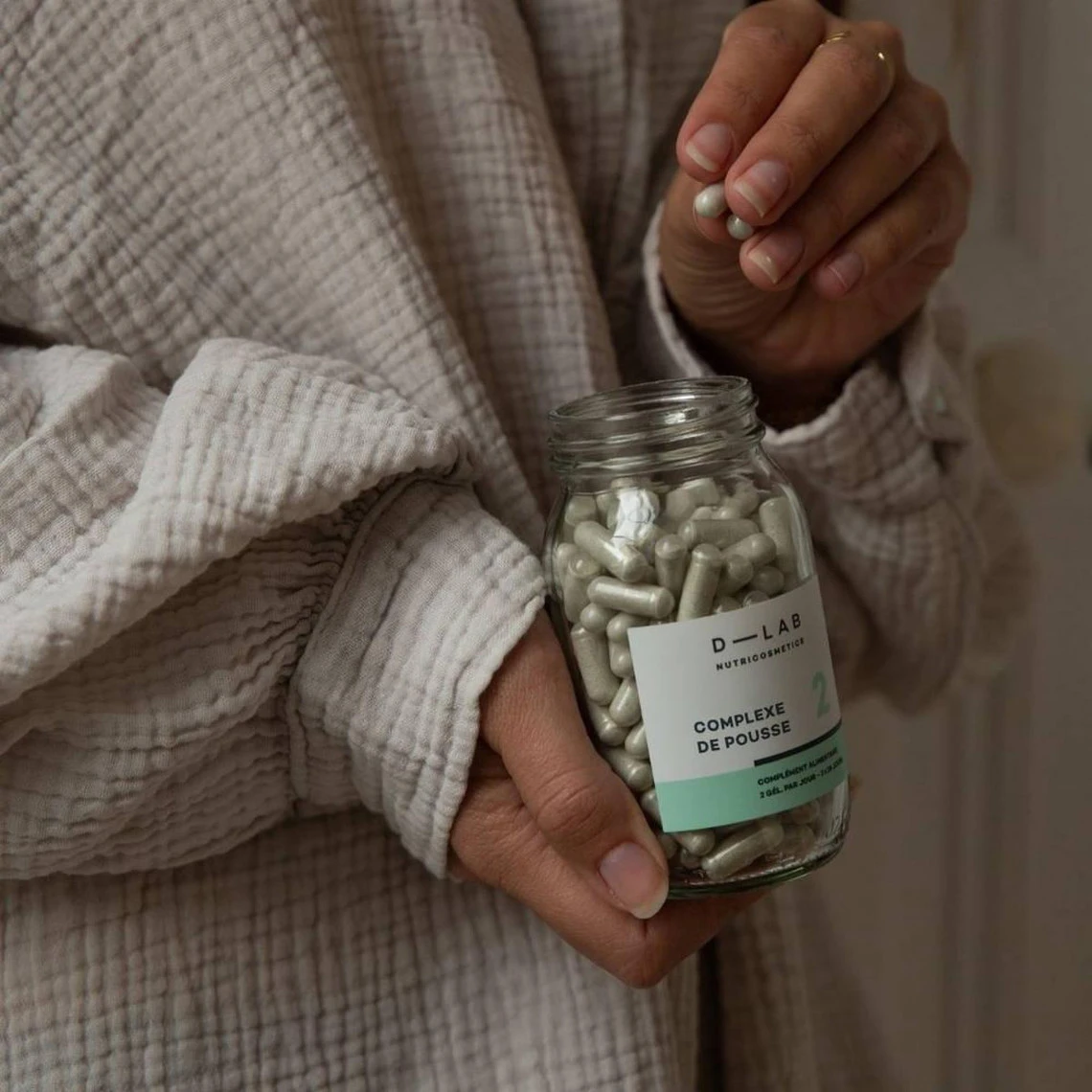 Complexe De Pousse - 3 Mois Croissance Des Cheveux 5 Complexe De Pousse - 3 Mois Croissance Des Cheveux – Image 3