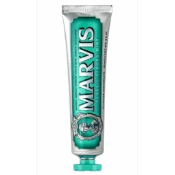 Marvis Dentifrice Menthe Classique 85 Ml 9 Marvis Dentifrice Menthe Classique 85 Ml -MenCorner Boutique cropped 1692263399 cropped original marvis dentifrice menthe classique 74661 4.jpeg 1140x1140