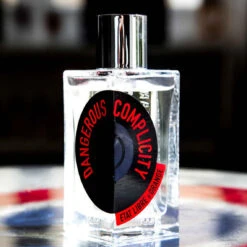 Dangerous Complicity - Eau De Parfum -MenCorner Boutique dangerous complicity laissez parler votre desir 75049 2 1140x1140