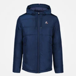 Le Coq Sportif Doudoune Homme ESS Heavy N°1 M Dress Blues -MenCorner Boutique ess doudoune heavy n1 m dress blues 3529290 3 1140x1140