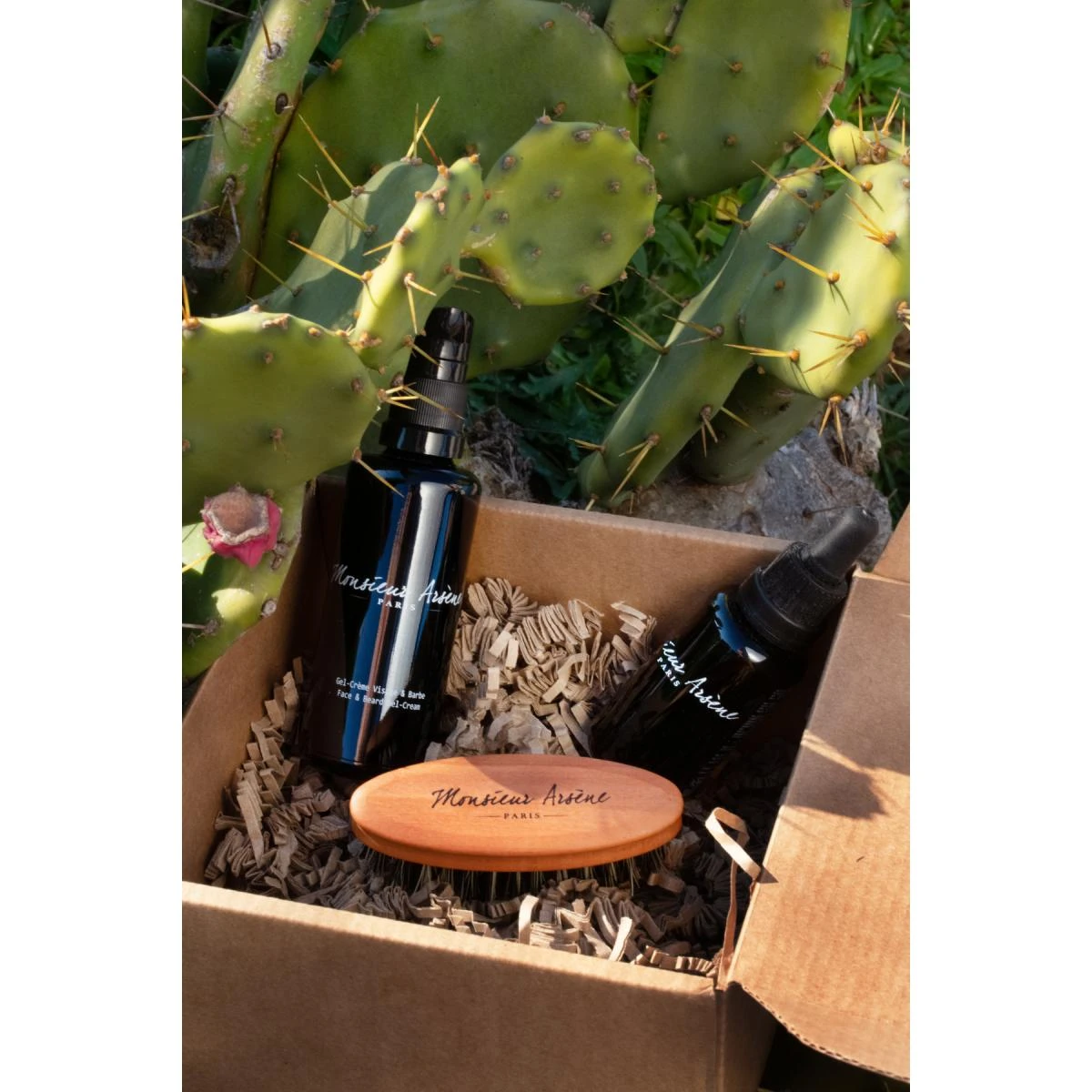 Coffret Soin Huile + Gel-Crème + Brosse à Barbe 3 Coffret Soin Huile + Gel-Crème + Brosse à Barbe