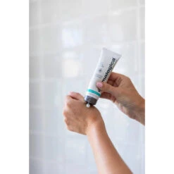 Dermalogica Oil Free Matte SPF30 - Hydratant Matifiant Anti-imperfections 50 Ml -MenCorner Boutique oil free matte spf30 74080 2 1140x1140