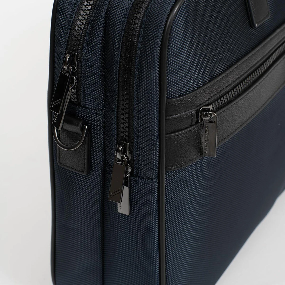 Porte-documents 15'' & A4 Marron Foncé 6 Porte-documents 15'' & A4 Marron Foncé – Image 4