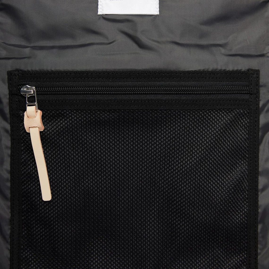 Sandqvist Sac à Dos Bleu Marine - BERNT 9 Sandqvist Sac à Dos Bleu Marine - BERNT – Image 7