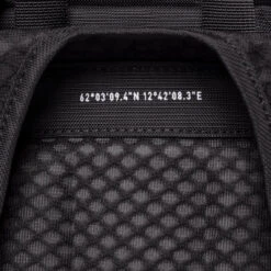 Sandqvist Sac à Dos CREEK HIKE - Noir 11 Sandqvist Sac à Dos CREEK HIKE - Noir -MenCorner Boutique sac a dos creek hike noir sqa1984 4 1140x1140