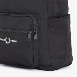 Fred Perry Sac à Dos Graphique -MenCorner Boutique sac a dos graphique 3387710 4 1140x1140