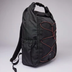 Sandqvist Sac à Dos VALLEY HIKE - Noir -MenCorner Boutique sac a dos valley hike noir sqa1910 2 1140x1140