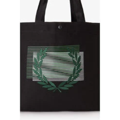 Fred Perry Sac Noir Avec Graphique Glacé 9 Fred Perry Sac Noir Avec Graphique Glacé -MenCorner Boutique sac avec graphique glace 3351802 5 1140x1140