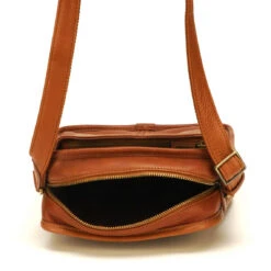 Porté Travers Homme Arthur & Aston Cuir -MenCorner Boutique sac porte travers cognac 3240425 4 1140x1140