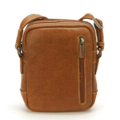 Sac Porté Travers Homme Arthur & Aston En Cuir Cognac 9 Sac Porté Travers Homme Arthur & Aston En Cuir Cognac -MenCorner Boutique sac porte travers en cuir vachette pleine fleur semi aniline cognac 3351128 3 1140x1140