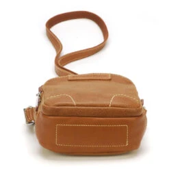 Sac Porté Travers Homme Arthur & Aston En Cuir Cognac 10 Sac Porté Travers Homme Arthur & Aston En Cuir Cognac -MenCorner Boutique sac porte travers en cuir vachette pleine fleur semi aniline cognac 3351128 4 1140x1140