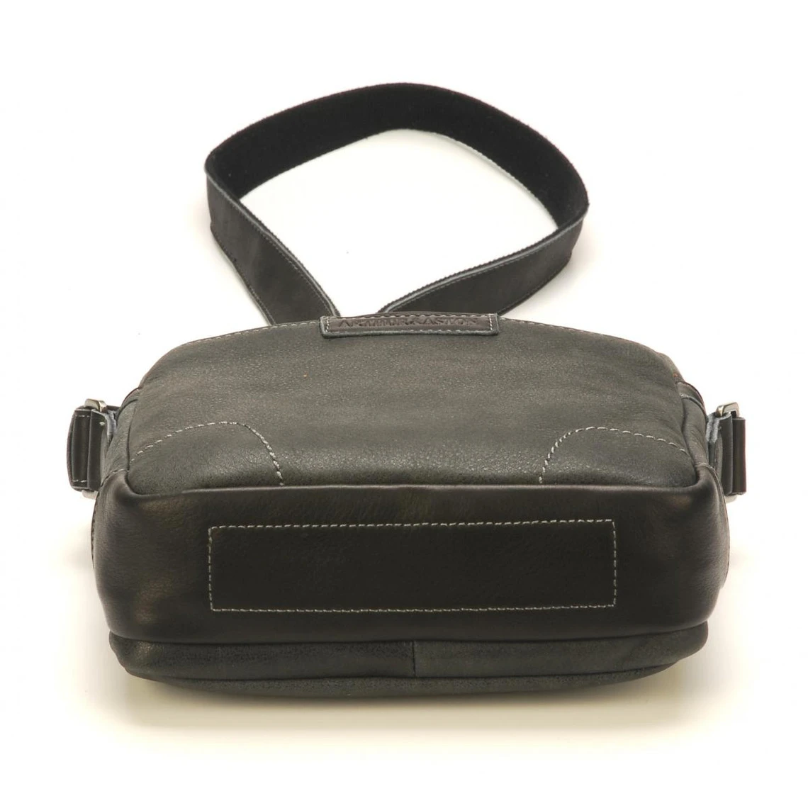 Sac Porte Travers Homme Arthur & Aston En Cuir Noir 6 Sac Porte Travers Homme Arthur & Aston En Cuir Noir – Image 4