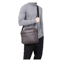 Hexagona Sac Reporter - Tablette - Cuir De Vachette - Marine - Encore 13 Hexagona Sac Reporter - Tablette - Cuir De Vachette - Marine - Encore -MenCorner Boutique sac reporter tablette cuir de vachette 3455414 6771736 36 1140x1140