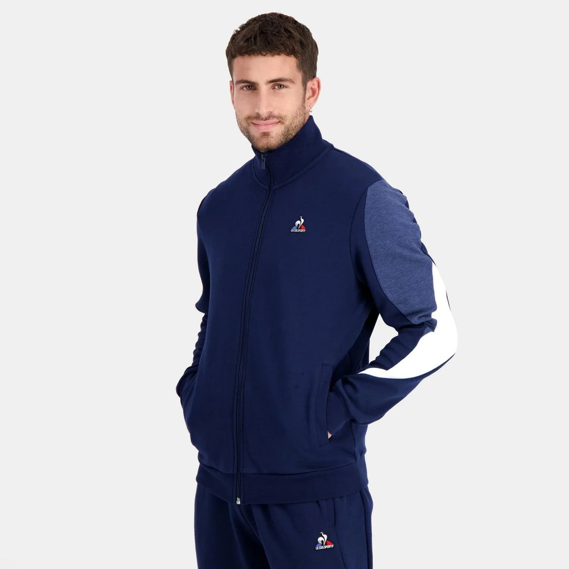 Le Coq Sportif Sweat Homme SAISON 1 FZ N°1 M Bleu Nuit 4 Le Coq Sportif Sweat Homme SAISON 1 FZ N°1 M Bleu Nuit – Image 2