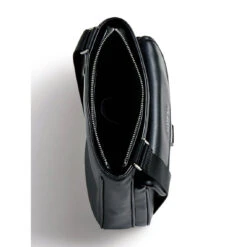 Sac Bandoulière Homme Guess à Rabat SCALA Noir -MenCorner Boutique scala crossbody with flap 3270418 3 1140x1140