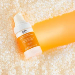 Ren Soin Illuminateur Anti Cernes Pour Le Contour Des Yeux 15ml -MenCorner Boutique soin clat contour des yeux anti cernes 3205604 1 1140x1140