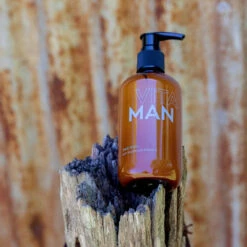 Soin Nourrissant Vegan Pour Les Cheveux 250 Ml -MenCorner Boutique vitaman soin nourrissant vegan pour les cheveux 299023 6 1140x1140